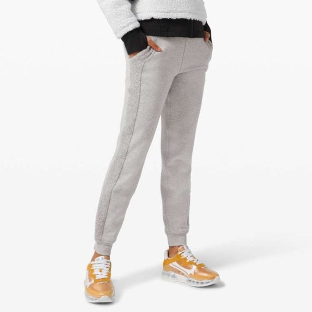 Lululemon Scuba Joggers *Sherpa Stripe*